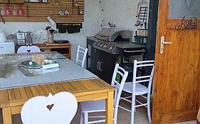 Art Room With Outdoor Kitchen